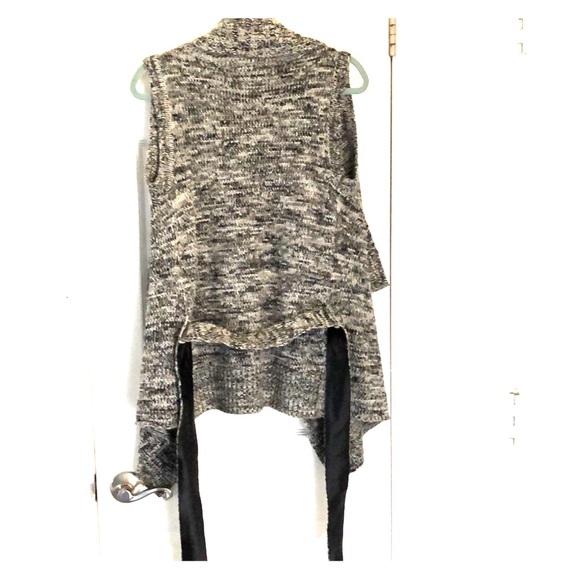 Angl sweater/ Size Small/100% acrylic / NWOTsoCute - Picture 6 of 8